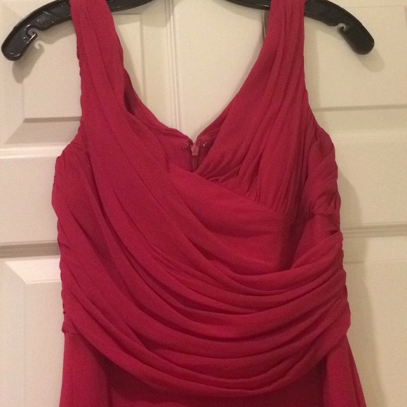 Gown - Picture 2 of 4